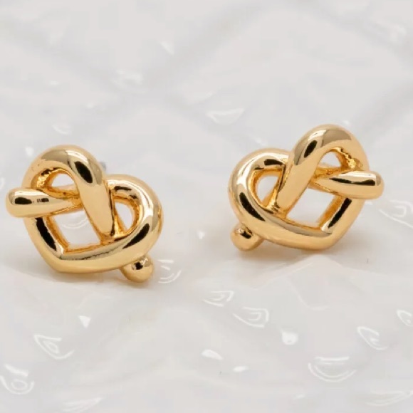 NWT Kate Spade ♠️ Love Me Knot Stud Earrings - Picture 2 of 8